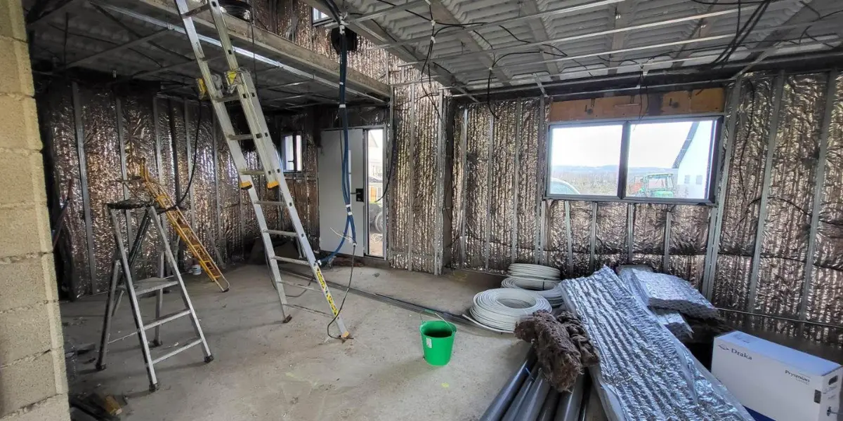 isolation, cloison et réseaux intérieur pour une maison individuelle à Alincthun (62)